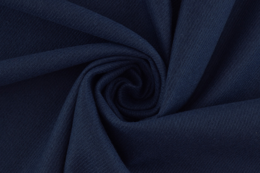Diagonale di lana blu con tela termoadesiva