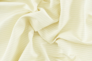 Ottoman d'arredamento in seta e cotone avorio