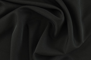 Saia nera ingualcibile