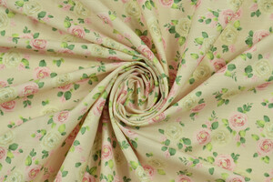 Cotone fiammato rosa pallido a roselline