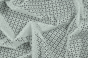 Popeline di puro cotone bianco motivo geometrico traforato