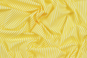 Popeline di puro cotone bianco stampa a righine gialle