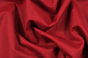 Panno di lana rosso ciliegia accoppiato maglina nera