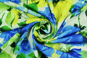 Viscosa a rose gialle e blu
