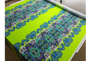 Lycra opaca verde acido fantasia foulard