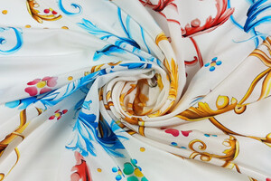 Crêpe de Chine 100% seta Fantasia Barocca "Volute e Uccellini